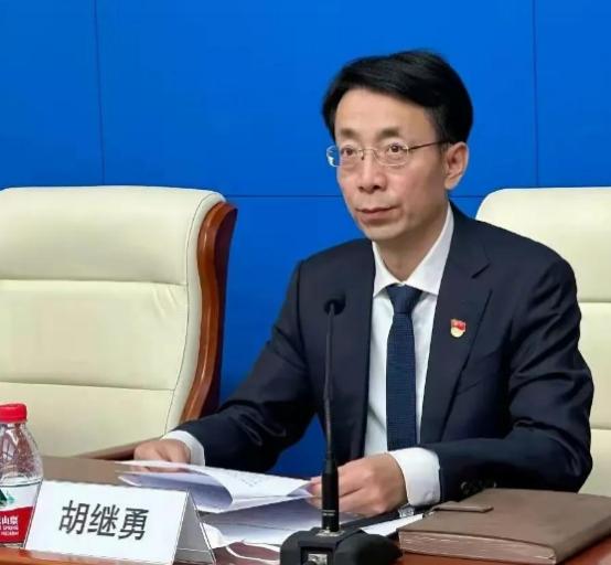 一个月花八九万，中石油“小三”董小姐，“*裤底**”都快被扒光了