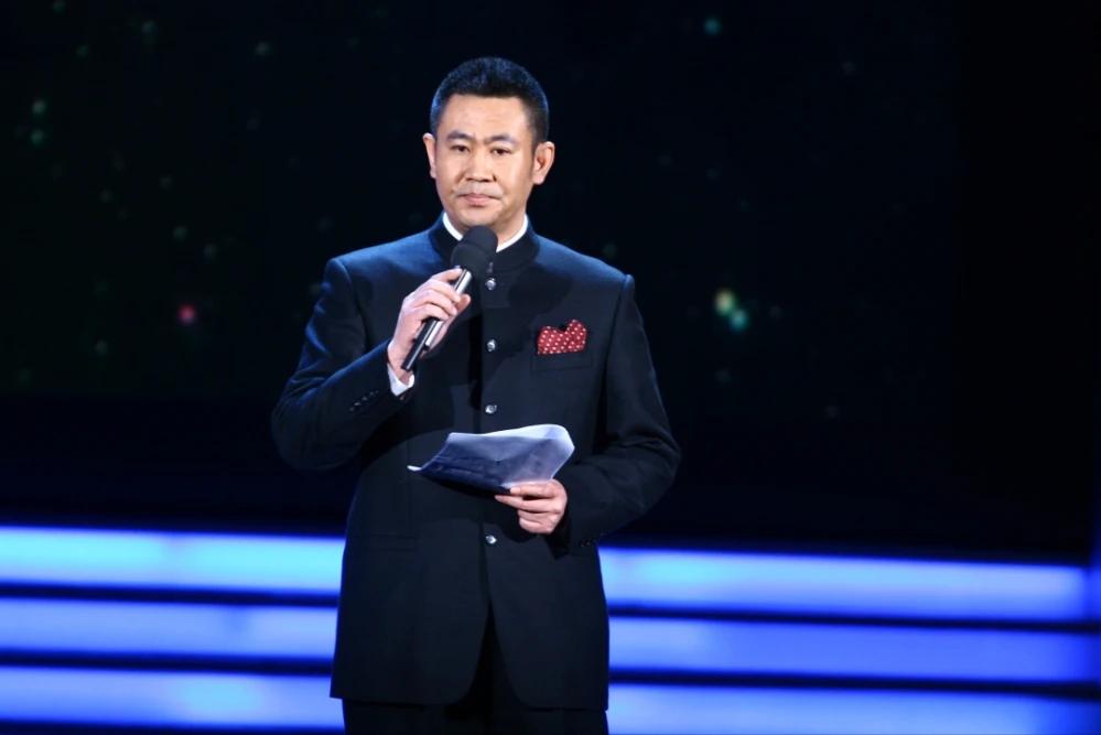 已经退休的12位央视著名主持人,已经退休的12位央视主持人