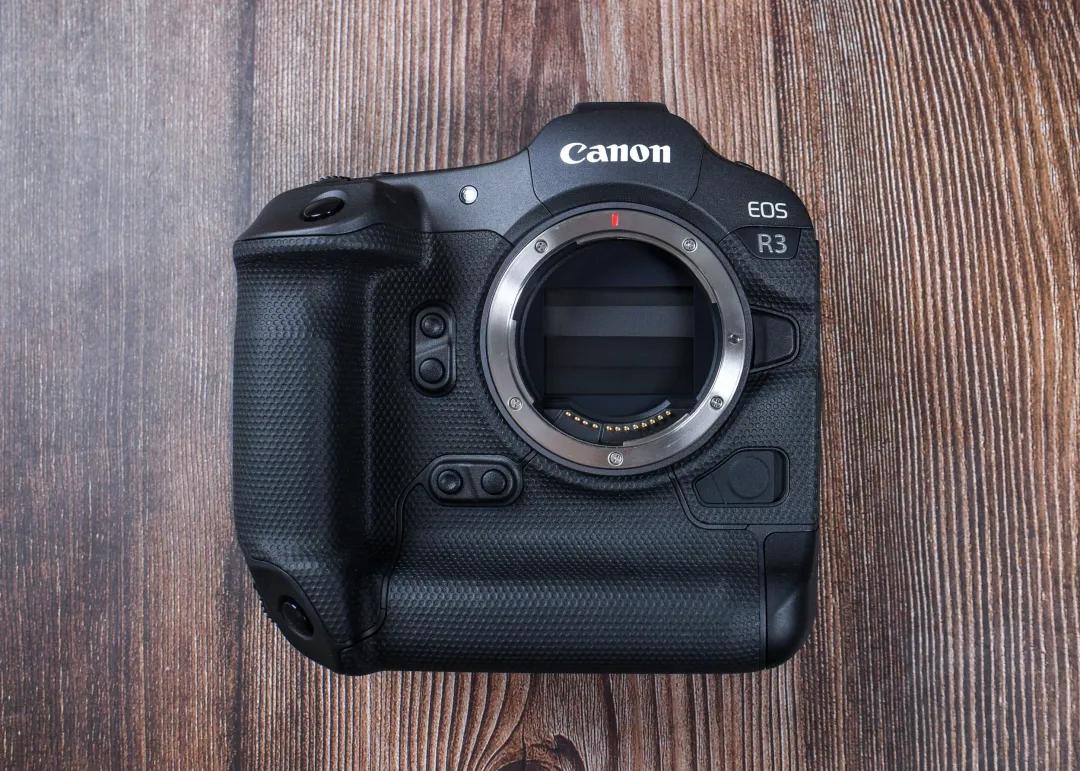 佳能eosr跟rp哪个好,佳能eosr3发布视频