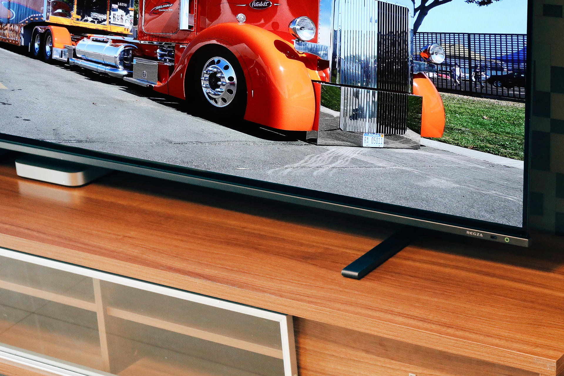 音画双绝才是高端电视该有的样子，东芝火箭炮电视77X8900KF体验