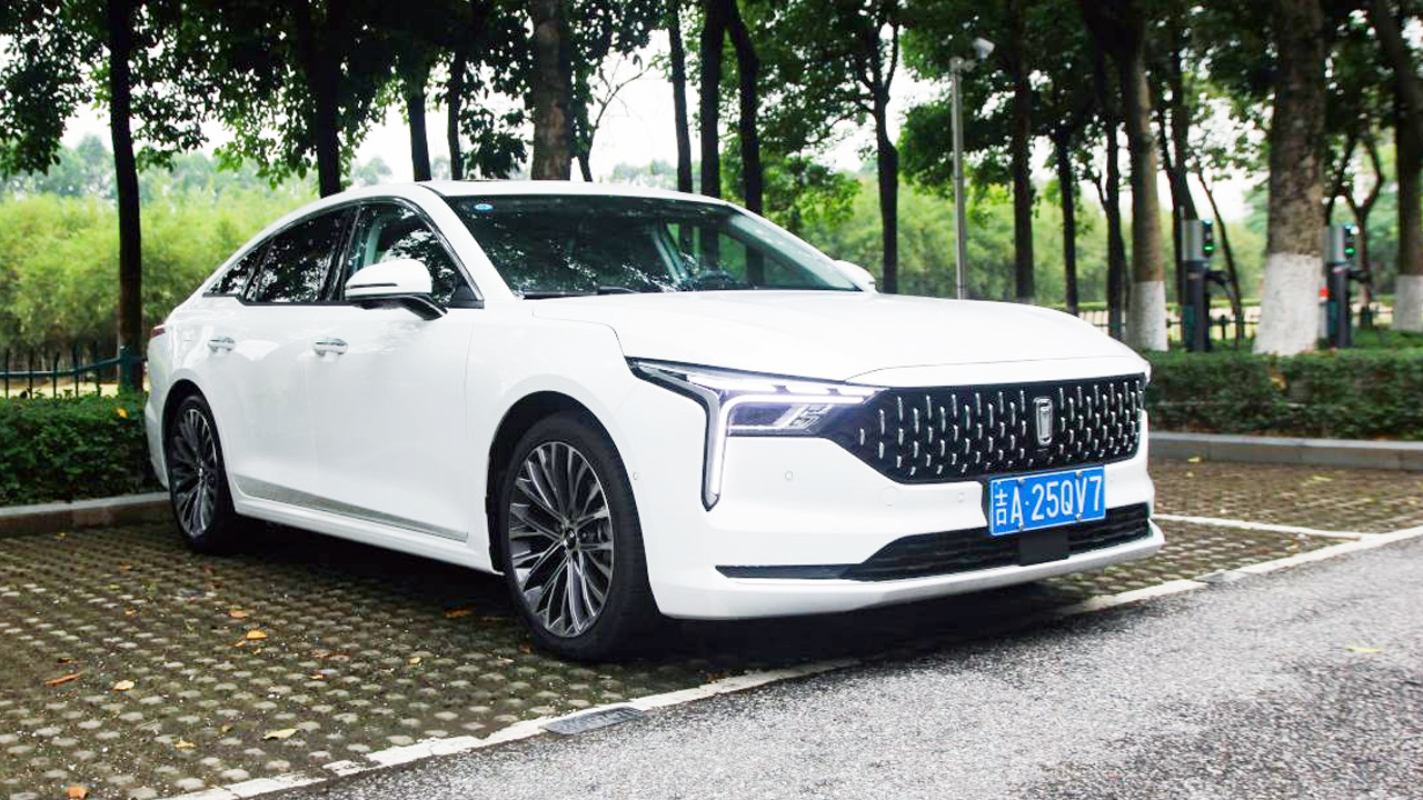 奔腾b70川蜀游记,奔腾b7015周年纪念版