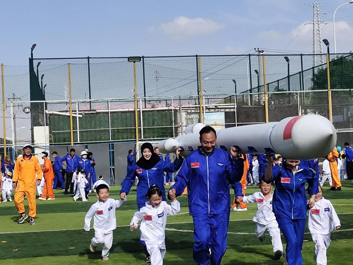 【“社工委”在行动】西固区陈坪街道西固中路社区“社工委”开展“中国梦·航天梦”主题活动