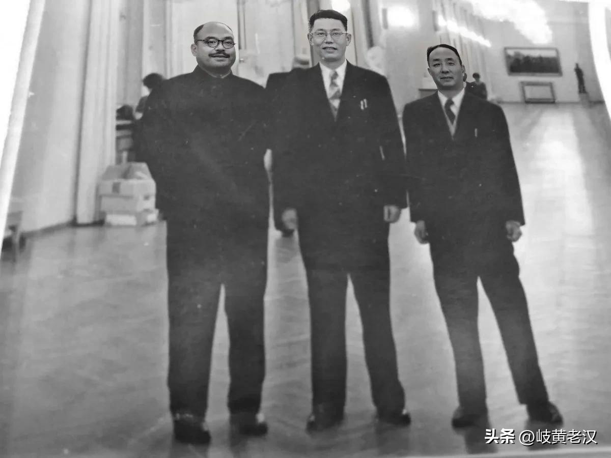 针灸铜人的穴位全图,出土的学习中医针灸铜人