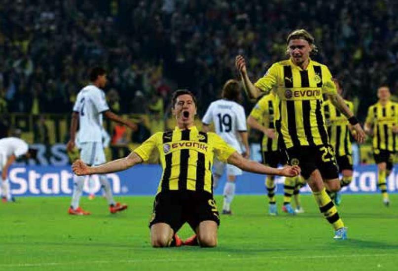 那些年我们一起追过的球星图片,莱万多夫斯基9分钟5球全程