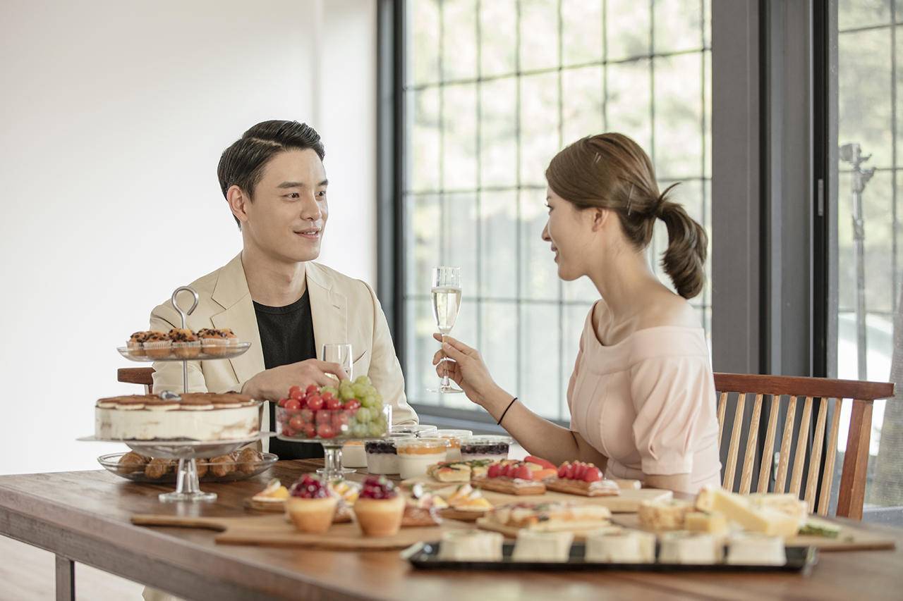 人体润滑剂，对女性伤害大还是对男性？能长期用吗？听医生怎么说