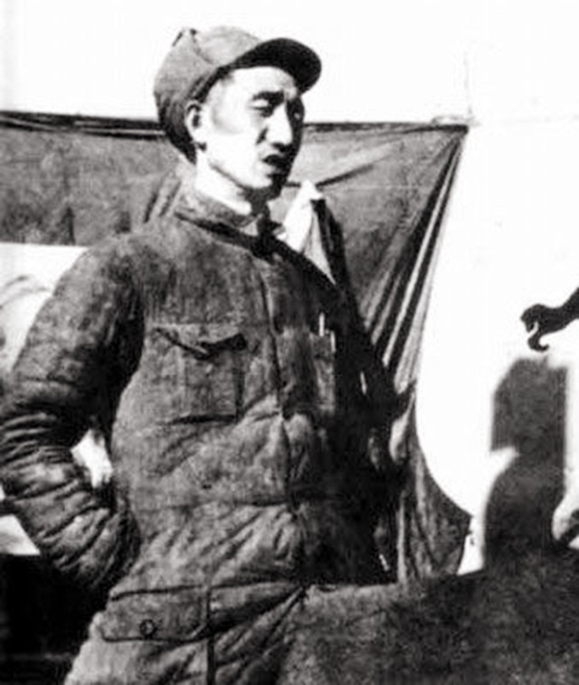 *向前徐**曾一直告诫自己的亲属们：路是自己走出来的