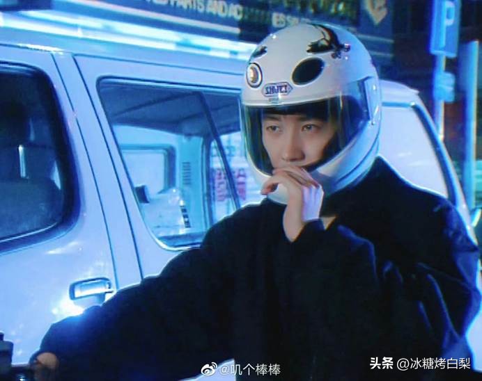 天王黎明的背影照片,天王黎明最帅视频