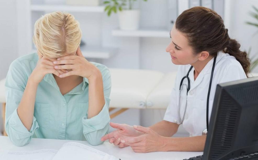 外阴特别肥大怎么回事,女生阴道有什么症状要注意身体