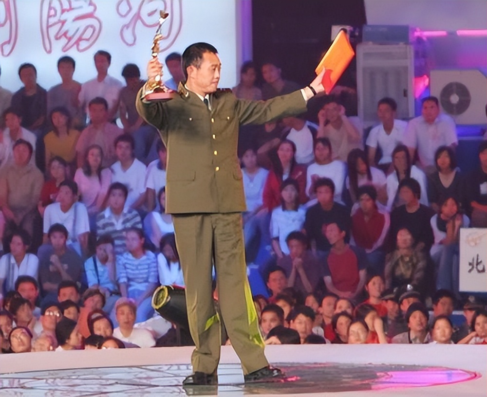 侯勇沈蓉王瑞潘雨辰,侯勇与沈蓉哪年离婚的