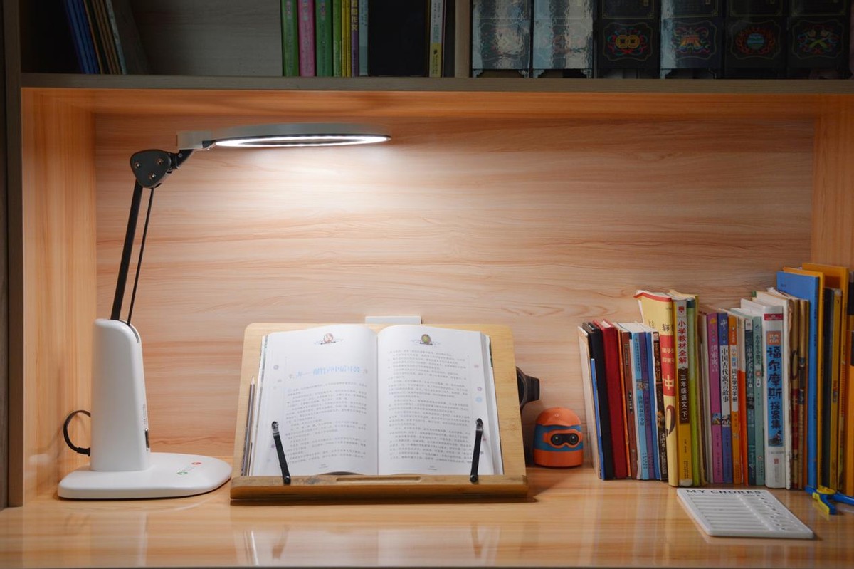 独家NIR红光技术，真正的护眼灯，爱德华医生天使之光2亲测