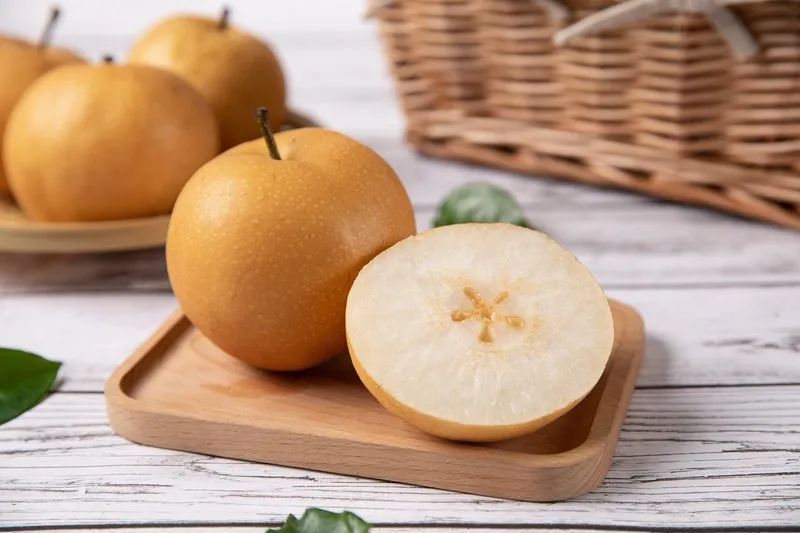 秋季吃梨润肺8种必知的禁忌,秋季润肺这些食物妈妈们要记住