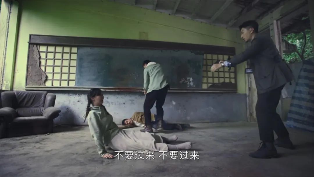 4集就下线8人，演员大换血，刚播就上17个热搜，《法证5》真爆了