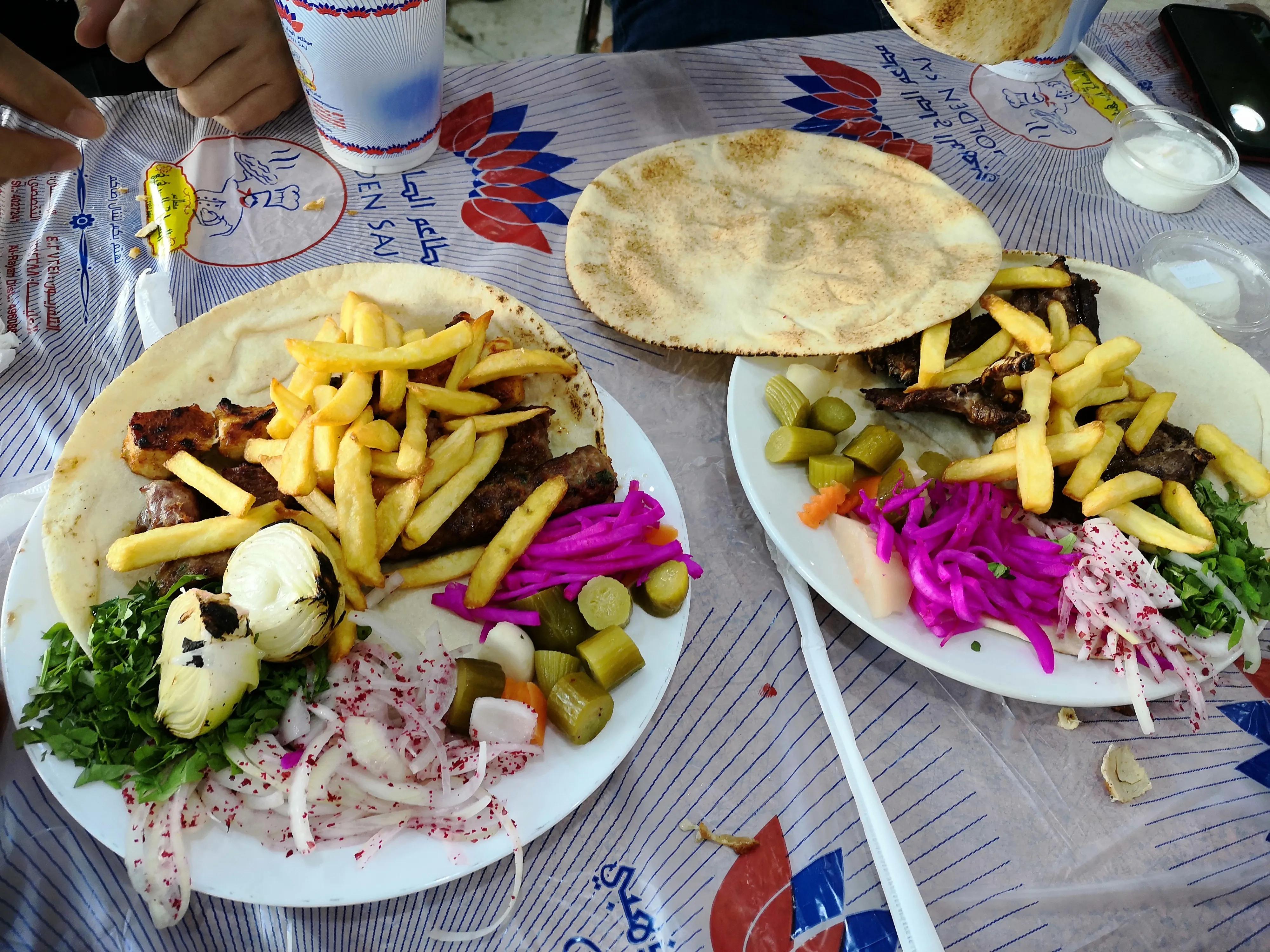 头顶一块布不是恐怖就是富什么梗,头顶一块布的人为啥那么富