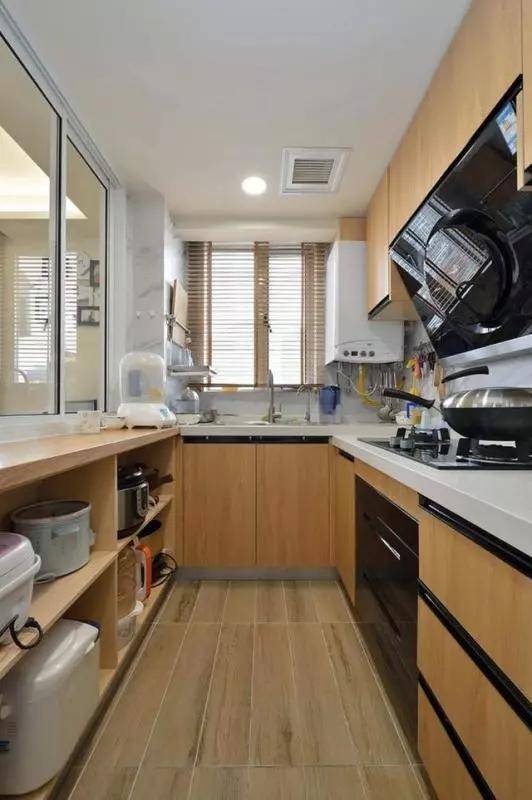 客厅做地台代替沙发的效果图,不买沙发打地台效果图