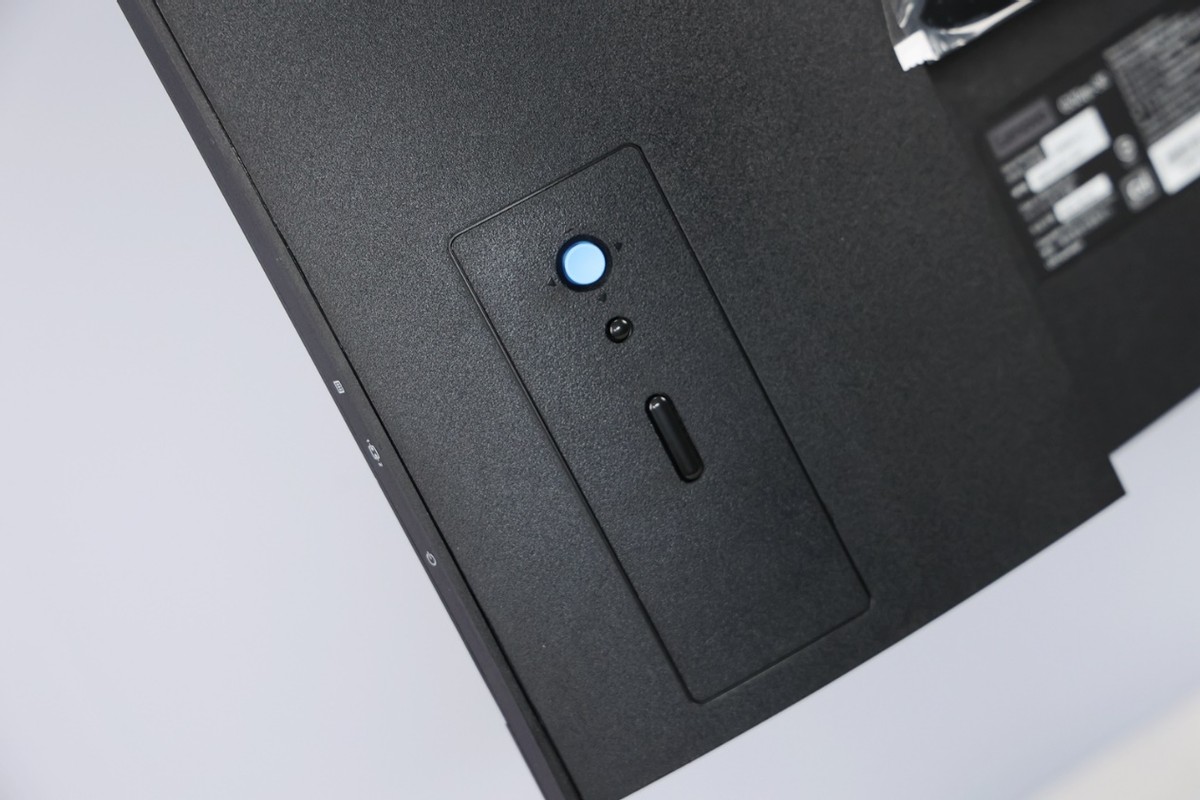 大屏看球赛，纵享世界杯——联想G32qc-30曲面游戏显示器体验评测