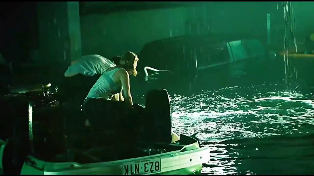 大海啸之鲨口逃生120分钟完整版,大海啸之鲨口逃生完整版