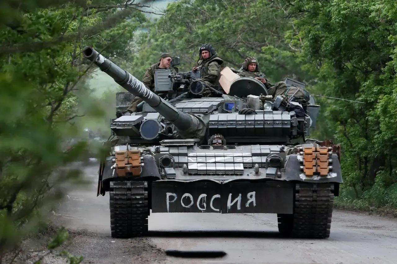 俄罗斯把豹2坦克打的稀碎，德国总理颜面扫地，只能放下狠话！