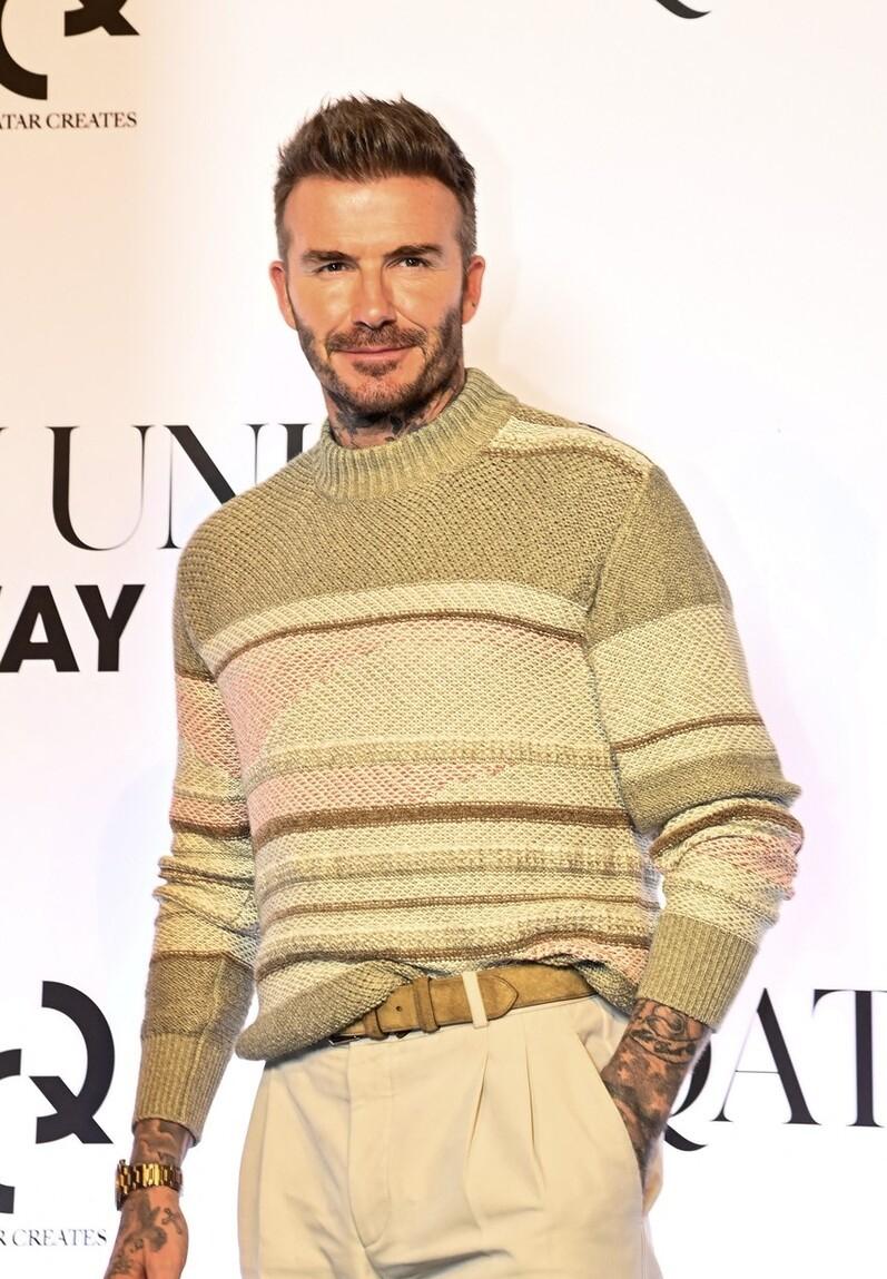 贝克汉姆年轻穿西装,贝克汉姆年轻韩国