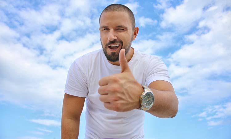 遇到小人领导背地里使坏怎么办,遇到小人在领导面前告你状怎么办