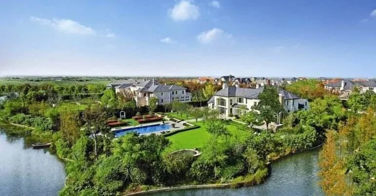 最近上海卖三个亿的别墅的信息,上海在售独栋老洋房别墅