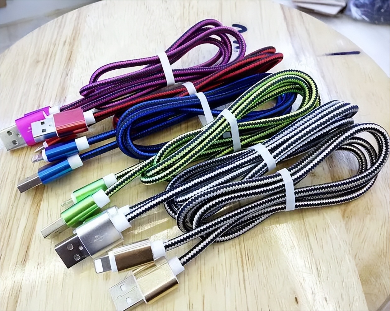 手机充电慢耗电快有什么解决方法,手机充电慢是什么原因要怎么解决