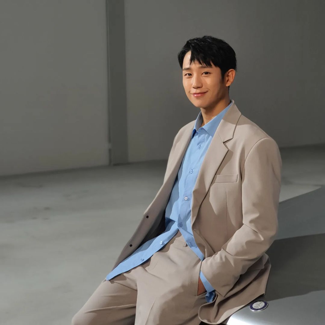 丁海寅半之半穿搭,丁海寅西装搭毛衣