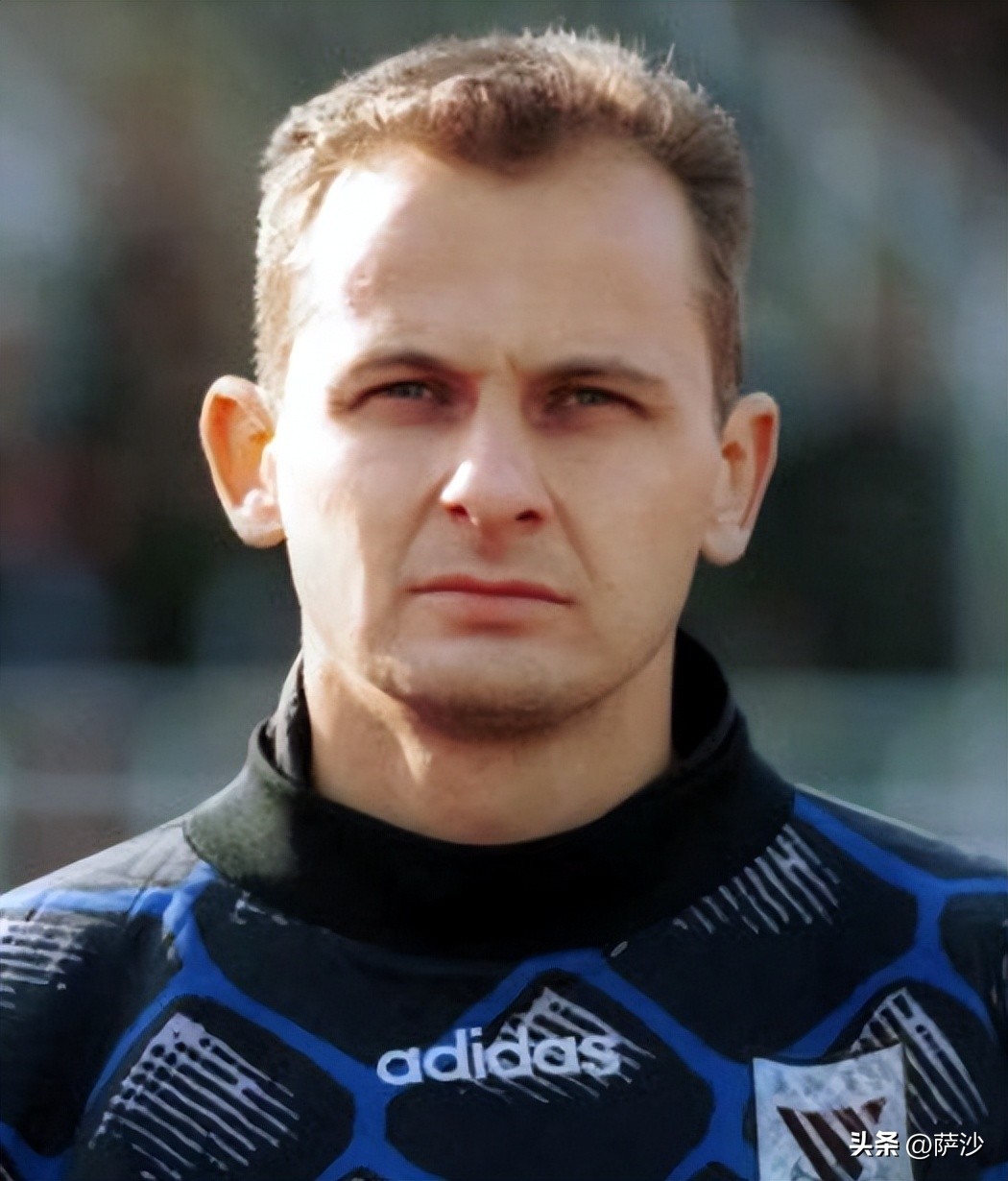 南斯拉夫三号门将萨沙成绩,萨沙足球运动员