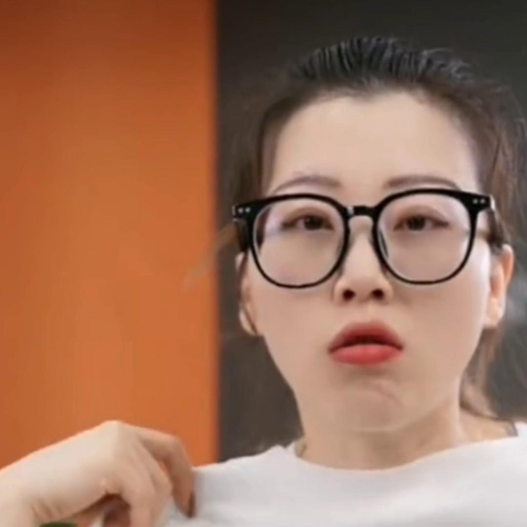 情侣刺绣t恤,情侣唇印刺绣短袖t恤