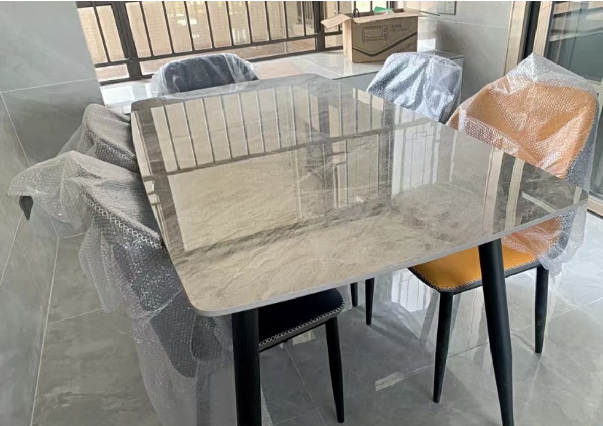 换了1次餐桌，终于清楚了3000元岩板餐桌和5000元大理石桌的区别