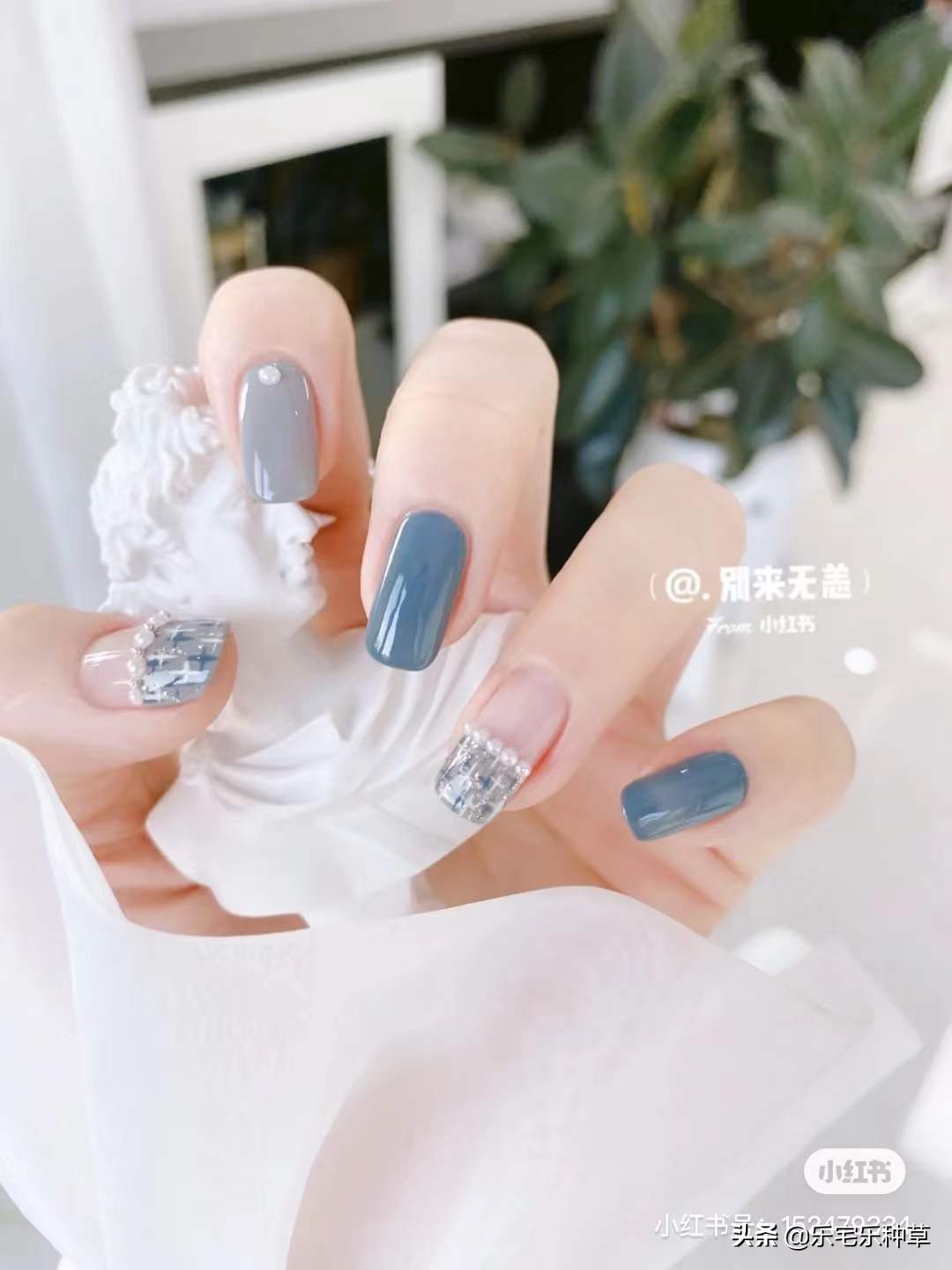 美到惊艳的红色美甲,美到窒息的美甲款式图