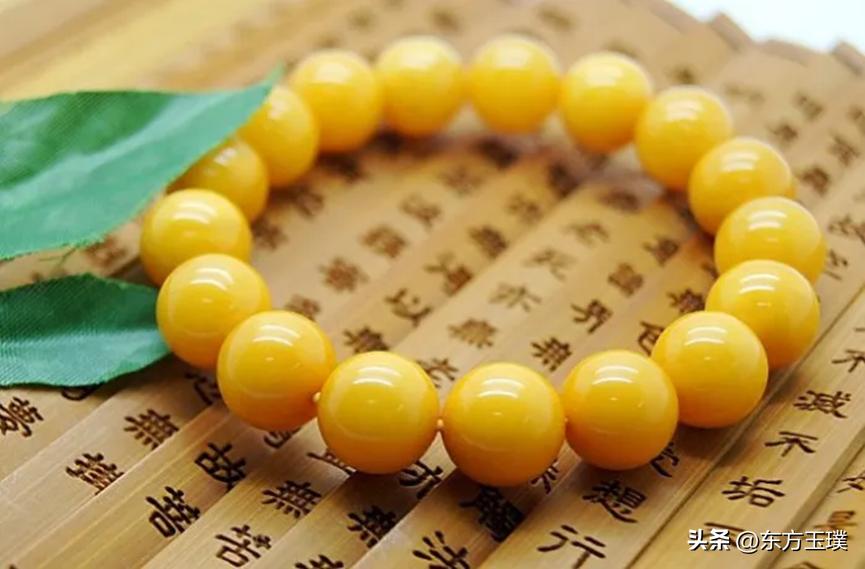 蜜蜡要怎么戴才美,蜜蜡适合夏天还是冬天戴