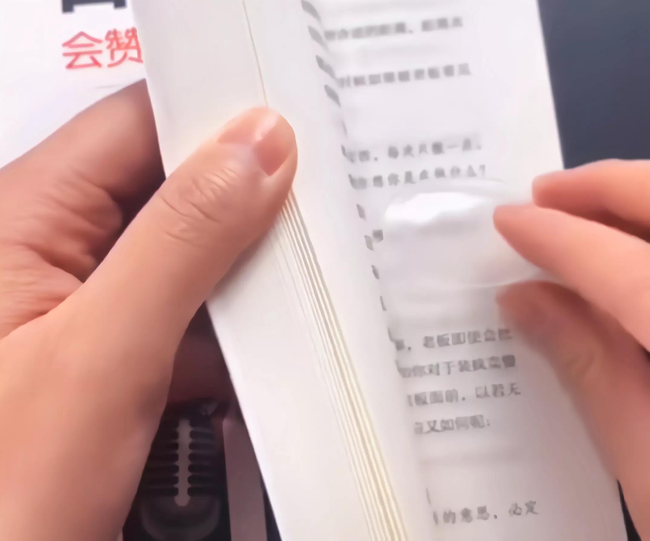 滴露消毒液把白色衣服染色怎么办,白色衣服和黑色一起染色了怎么办