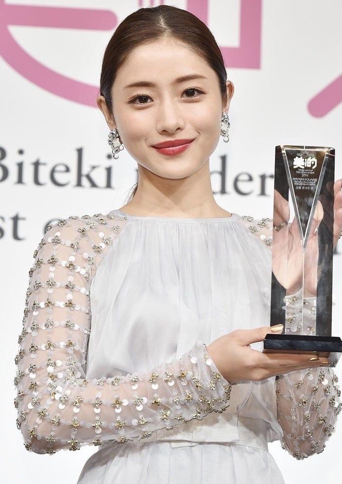 石原里美出道十九年35部影视作品大盘点！看日剧女王是如何炼成的