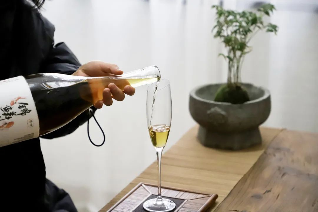 “锦鳞游”布局高端餐饮，打造黄酒价值标杆