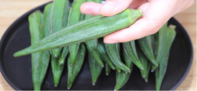 秋葵简单不要辣做法,秋葵最好吃的做法不用油炸