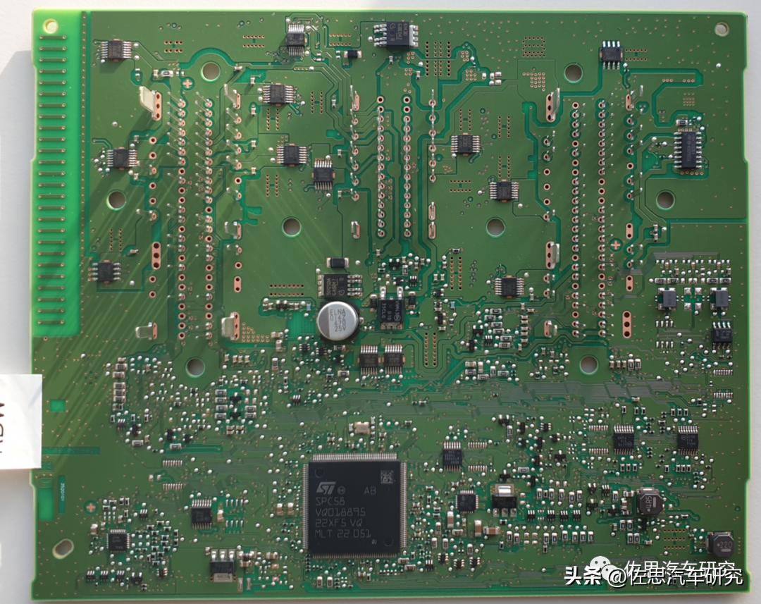 特斯拉控制器拆解,特斯拉整车控制器图片解析