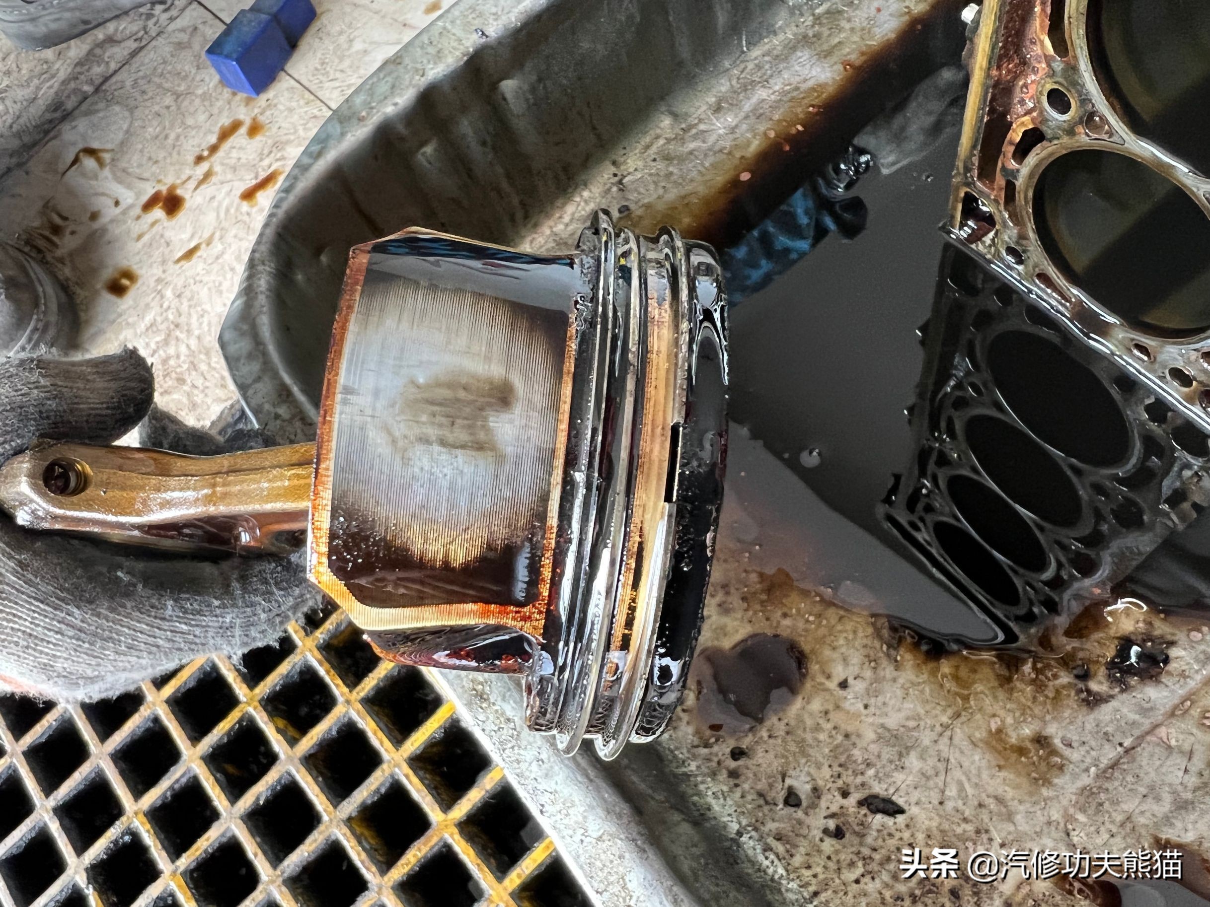 老车翻新修复奥迪a4,修复报废奥迪a4