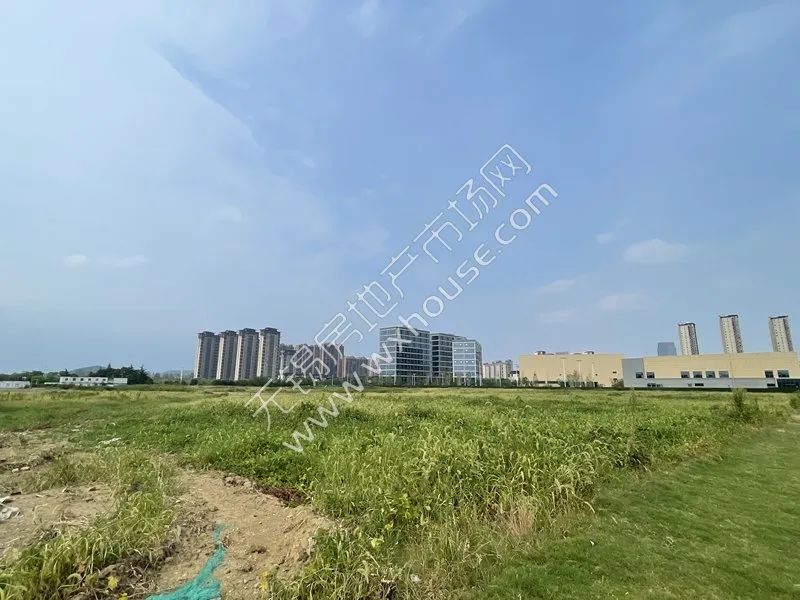 一边是体育+综合体、一边是一线名校，这块地算不算锡东王炸