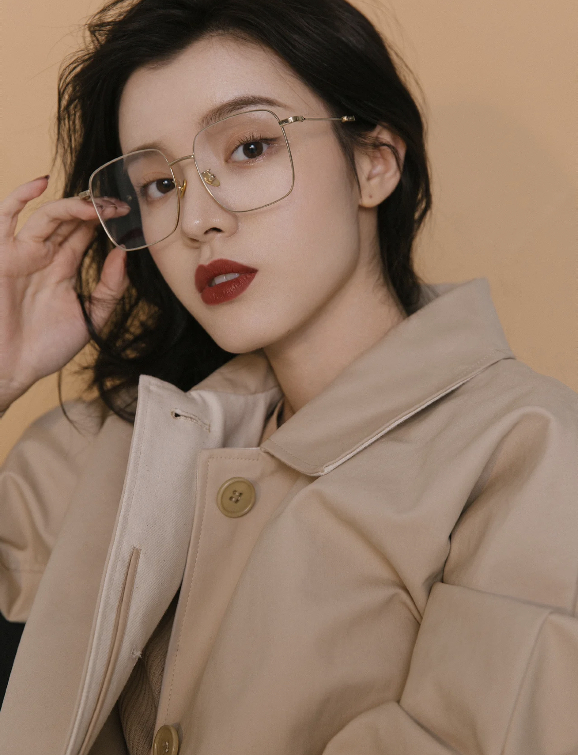 适合黄皮涂的正红色色号,秋冬黄皮大牌口红色号推荐红棕色