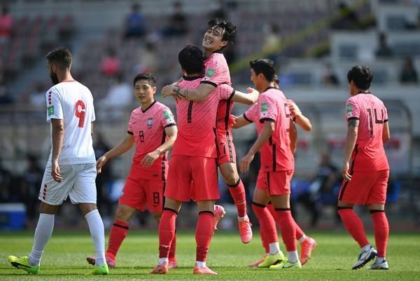 韩国队1-0绝杀,韩国队2-1逆转澳大利亚