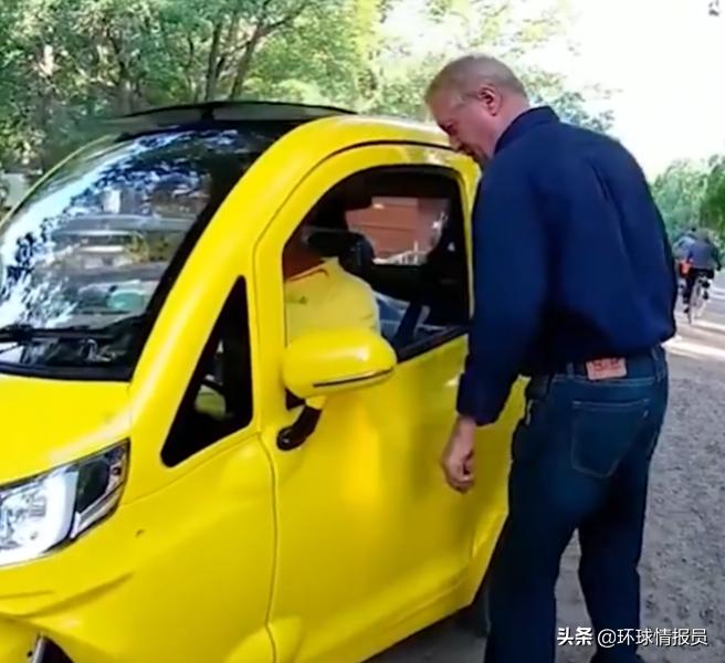 国外老头买中国的车,外国老头买劳斯莱斯