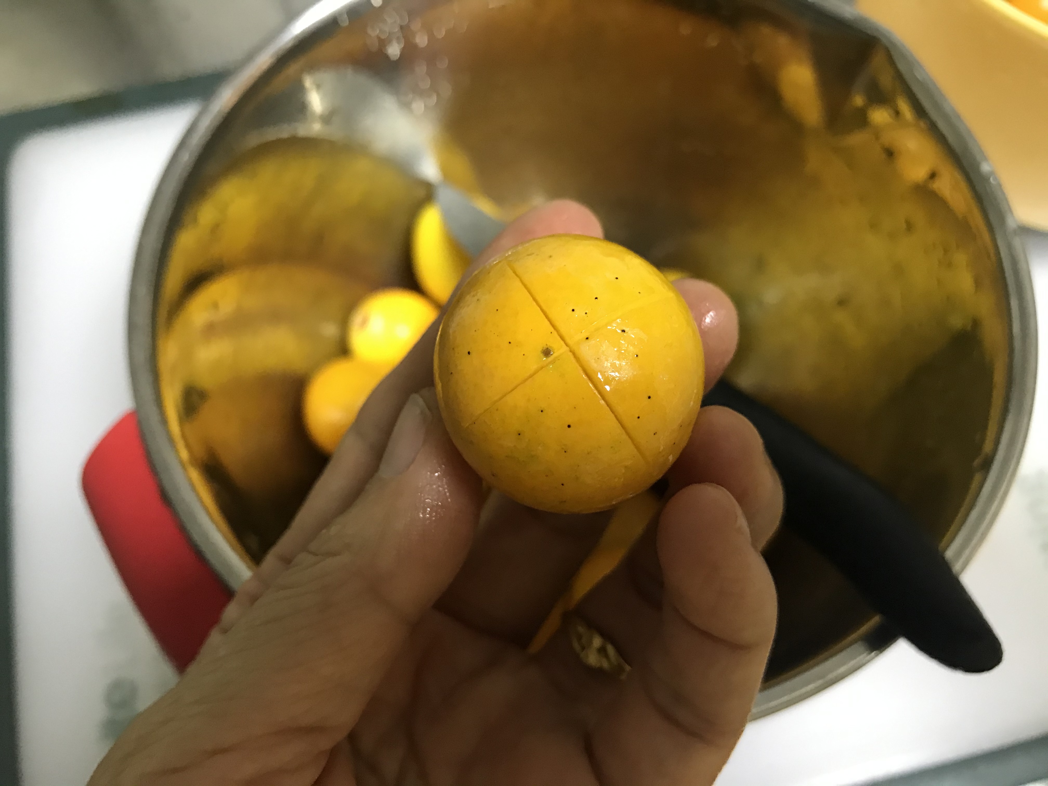 冬天常吃金桔教你懒人做法,金桔放锅里煮