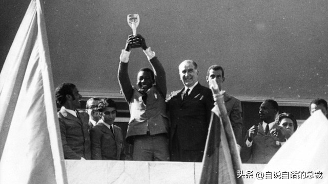 桑巴荣耀足球,桑巴舞者球王贝利