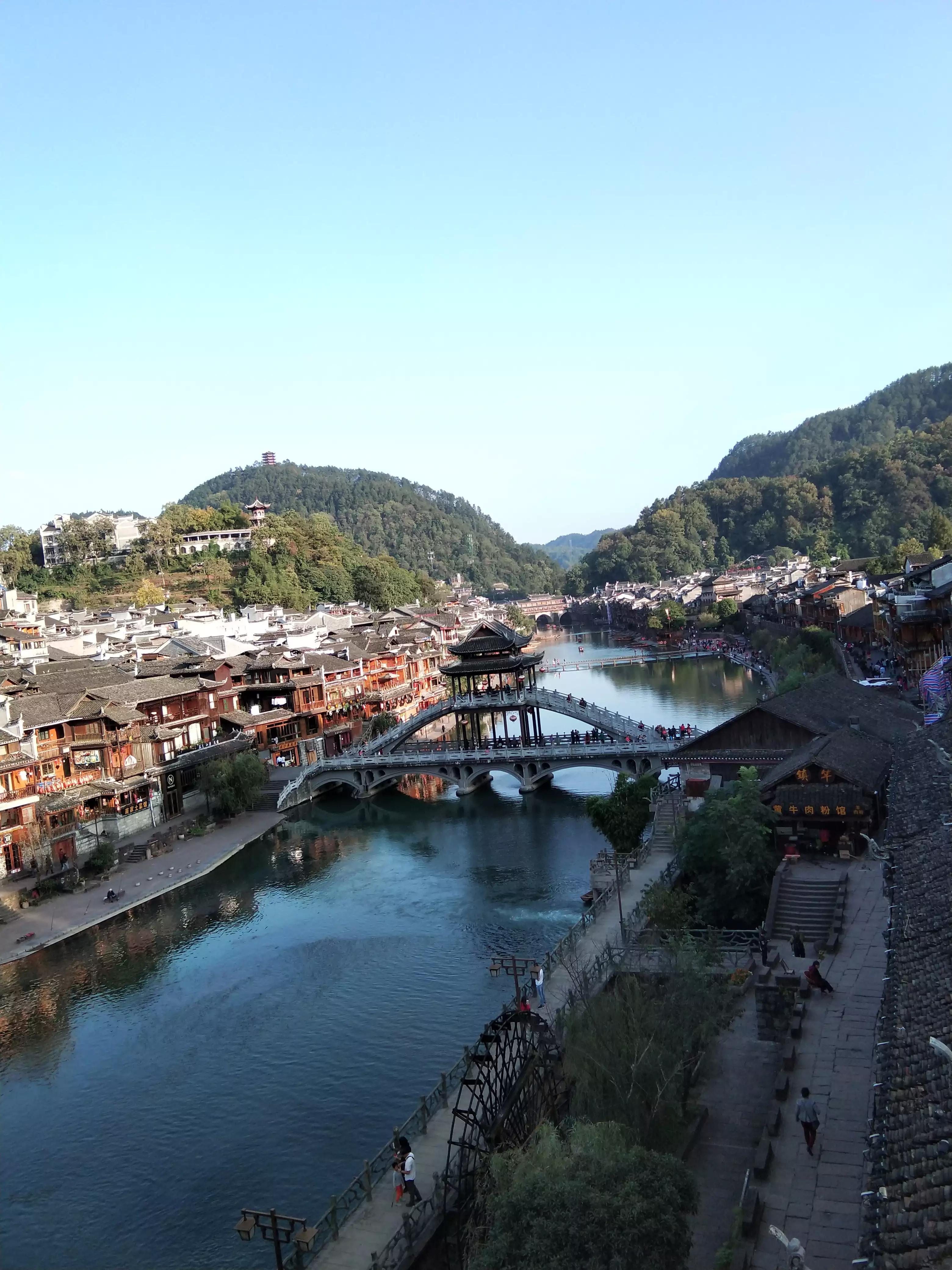 湘西凤凰古城怎么去边城,去湘西凤凰古城旅游