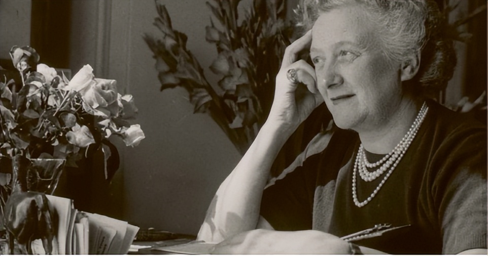 女生的第一只千元大牌手表,女生的第一款手表