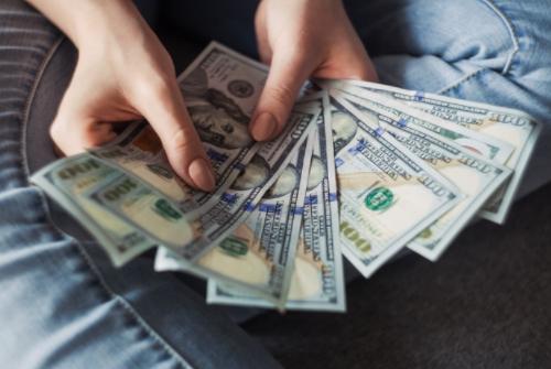 天猫客服外包公司与自建客服,天猫入驻服务商客服外包