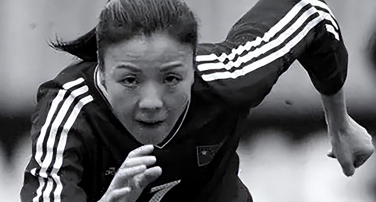 2018年，43岁的前女国脚张欧影患癌离世，临终前的生活凄惨落寞