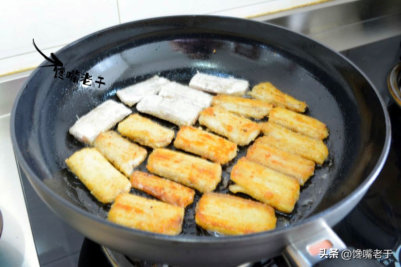 煎带鱼怎么不粘锅不掉皮视频,怎么煎带鱼块不粘锅不掉皮不散