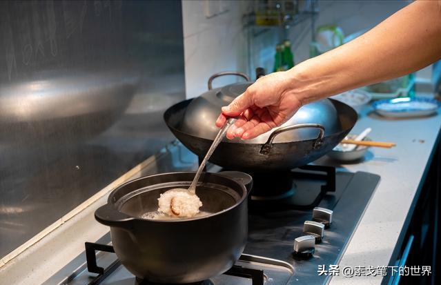 女子裸辞啃老,一姑娘裸辞回家有网友质疑啃老