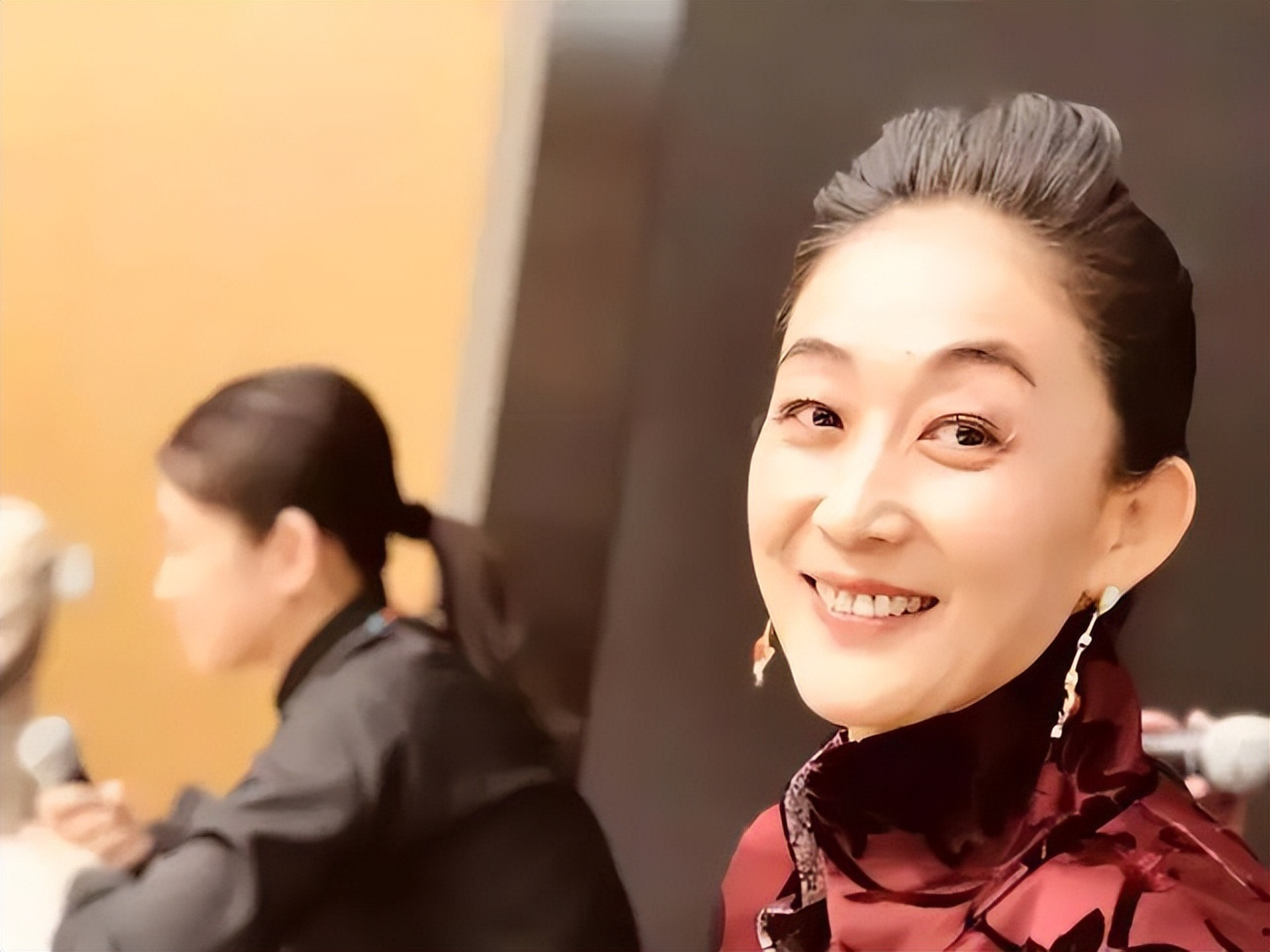 不贪图便宜清正廉洁的人,不贪图名利钱财的人物